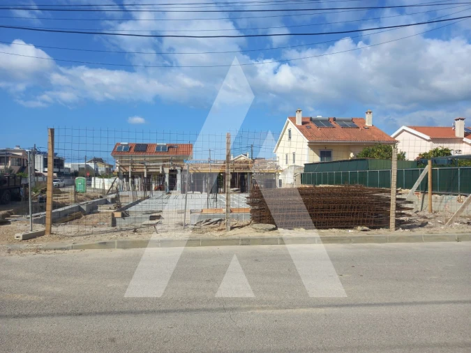 Moradia T4 para Venda em Fernao Ferro Foto 8