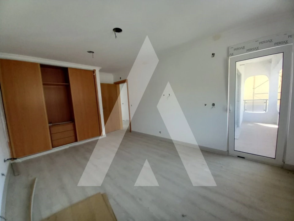 Moradia T3 para Venda em Corroios Foto 25