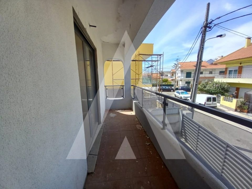 Moradia T3 para Venda em Corroios Foto 26