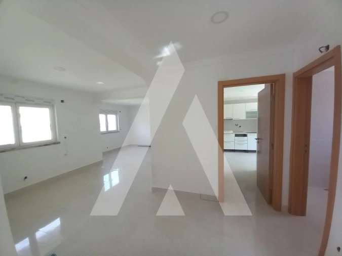 Moradia T3 para Venda em Corroios Foto 4