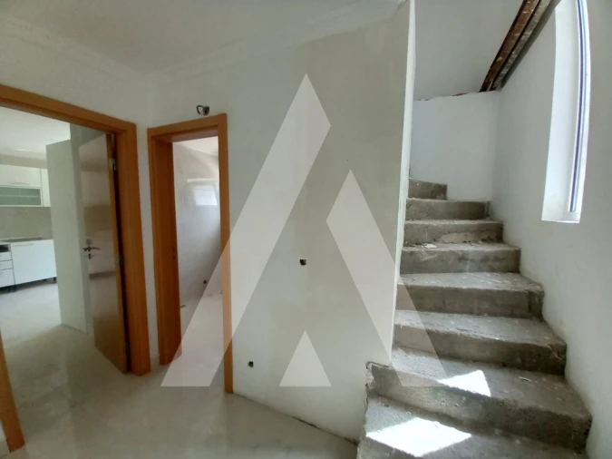 Moradia T3 para Venda em Corroios Foto 16