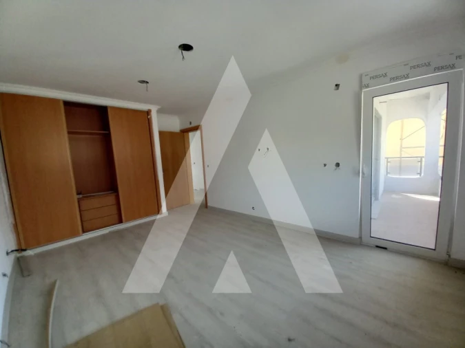 Moradia T3 para Venda em Corroios Foto 25