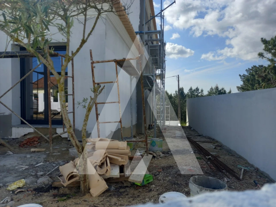 Moradia T4 para Venda em Fernao Ferro Foto 5