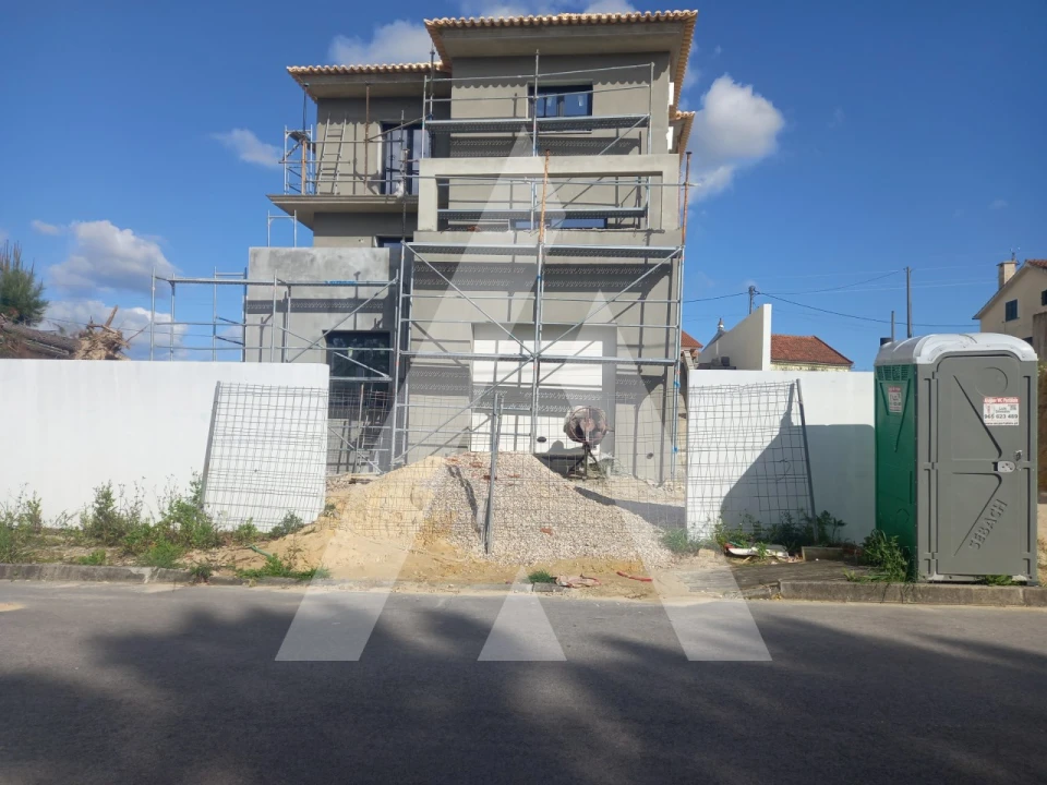 Moradia T4 para Venda em Fernao Ferro Foto 6