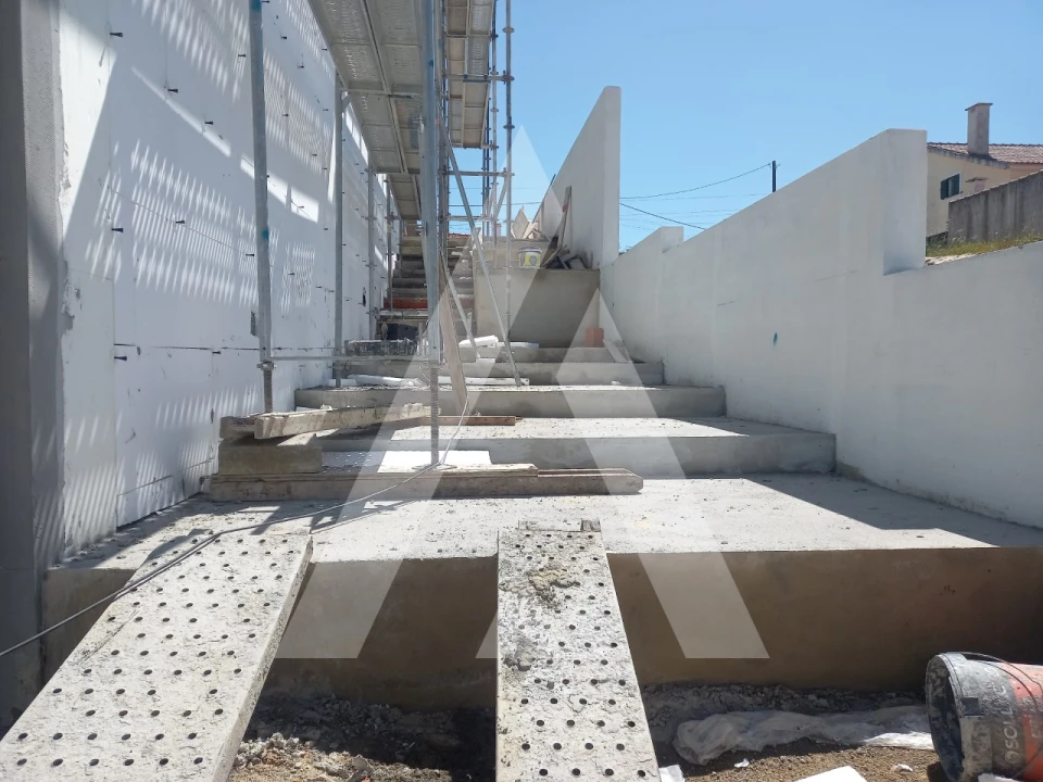 Moradia T4 para Venda em Fernao Ferro Foto 34