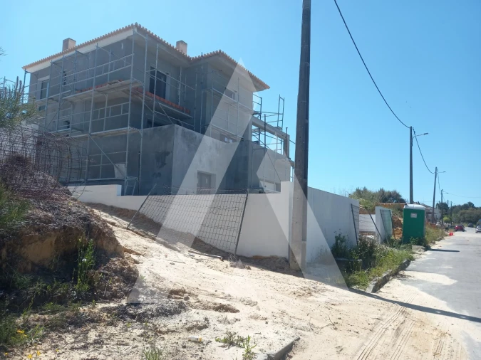 Moradia T4 para Venda em Fernao Ferro Foto 3