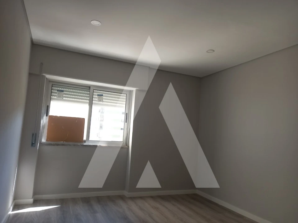 Apartamento T2 para Venda em Seixal, Arrentela e Aldeia de Paio Pires Foto 11