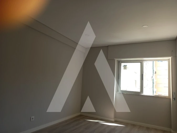 Apartamento T2 para Venda em Seixal, Arrentela e Aldeia de Paio Pires Foto 6