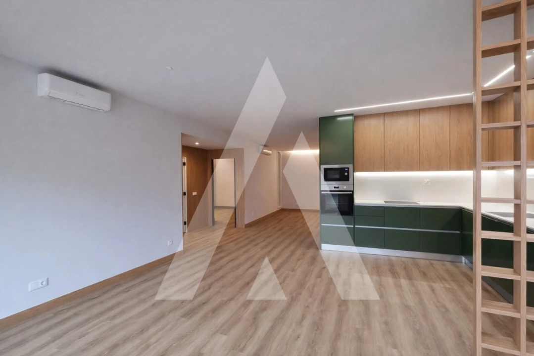 Apartamento T1 para Venda em Sé Nova, Santa Cruz, Almedina e São Bartolomeu Foto 5