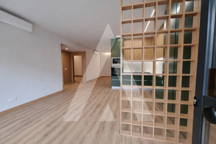 Apartamento T1 para Venda em Sé Nova, Santa Cruz, Almedina e São Bartolomeu Foto 3