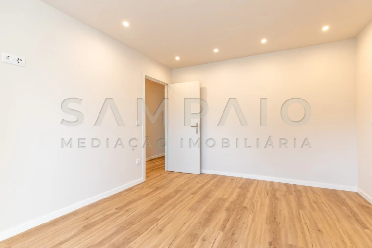 Apartamento T2 para Venda em Gondomar (São Cosme), Valbom e Jovim Foto 17