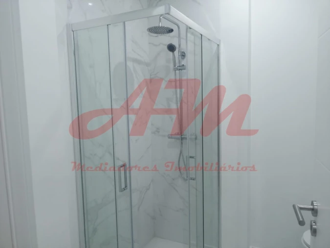 Apartamento T3 para Venda em Queluz e Belas Foto 5