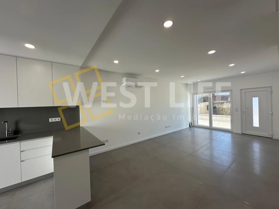 Moradia T4 para Venda em Lourinhã e Atalaia Foto 3