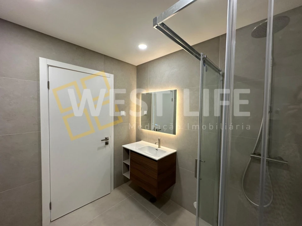 Moradia T4 para Venda em Lourinhã e Atalaia Foto 8