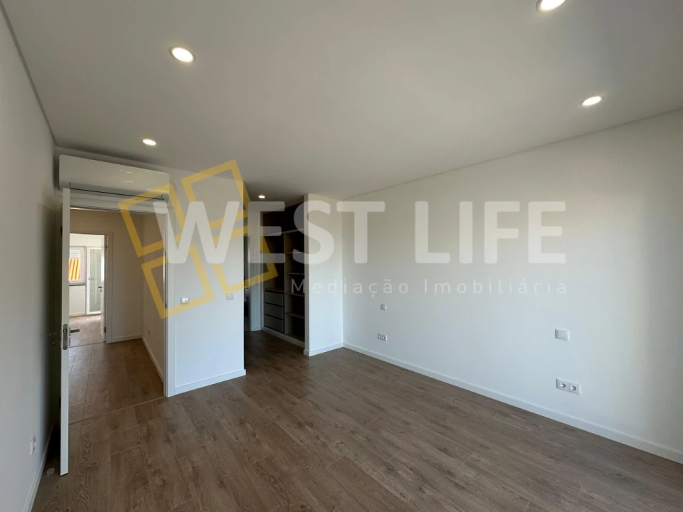 Moradia T4 para Venda em Lourinhã e Atalaia Foto 15