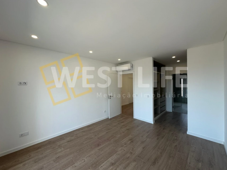 Moradia T4 para Venda em Lourinhã e Atalaia Foto 16