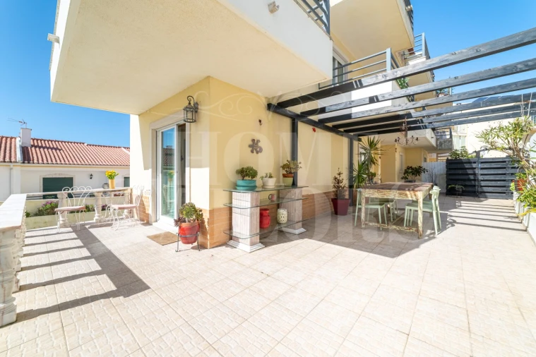 Moradia T5 para Venda em Ericeira Foto 5