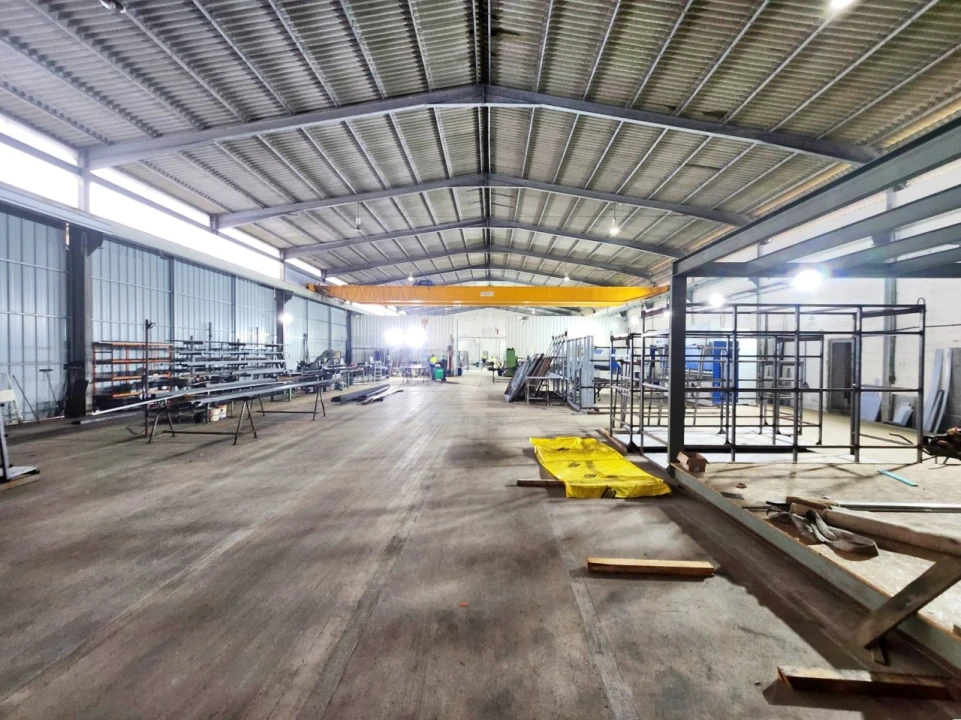 Armazém para Arrendamento em Guilhabreu Foto 4