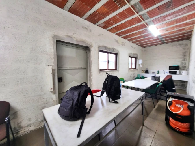 Armazém para Arrendamento em Guilhabreu Foto 6