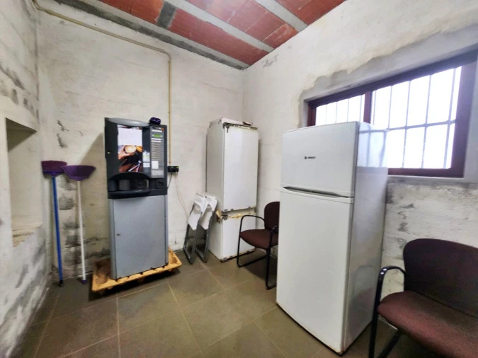 Armazém para Arrendamento em Guilhabreu Foto 8