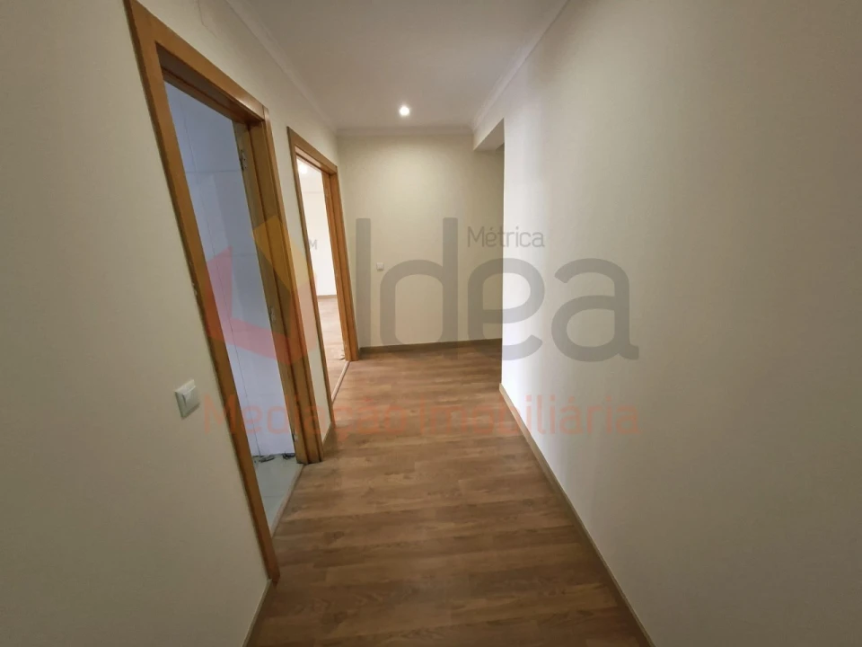 Apartamento T3 para Venda em Rio de Mouro Foto 8