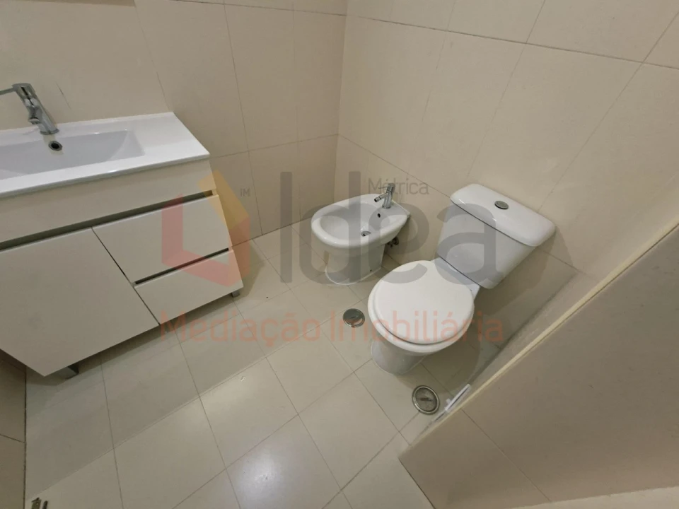 Apartamento T3 para Venda em Rio de Mouro Foto 21