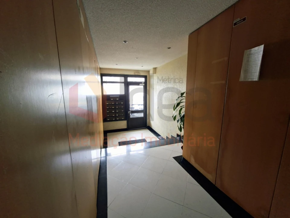 Apartamento T3 para Venda em Rio de Mouro Foto 26