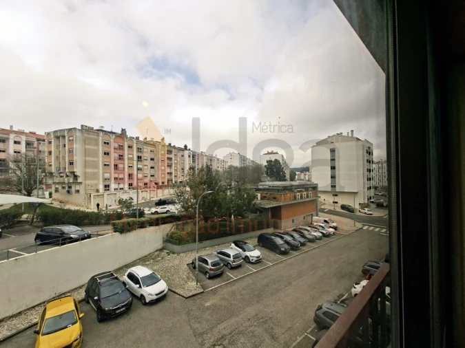 Apartamento T3 para Venda em Rio de Mouro Foto 27