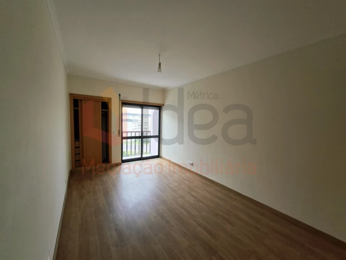 Apartamento T3 para Venda em Rio de Mouro Foto 10