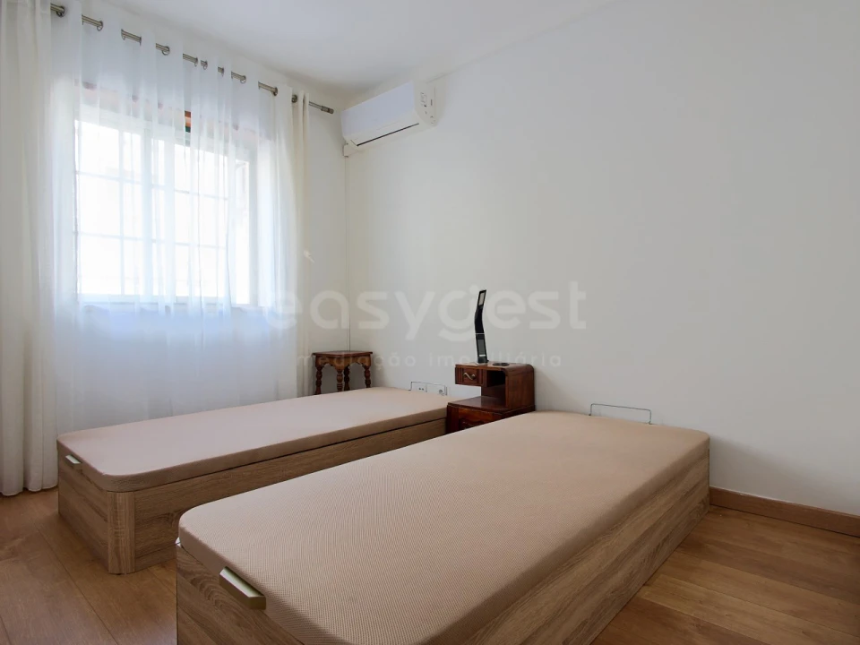 Apartamento T2 para Venda em Vila Real de Santo Antonio Foto 13