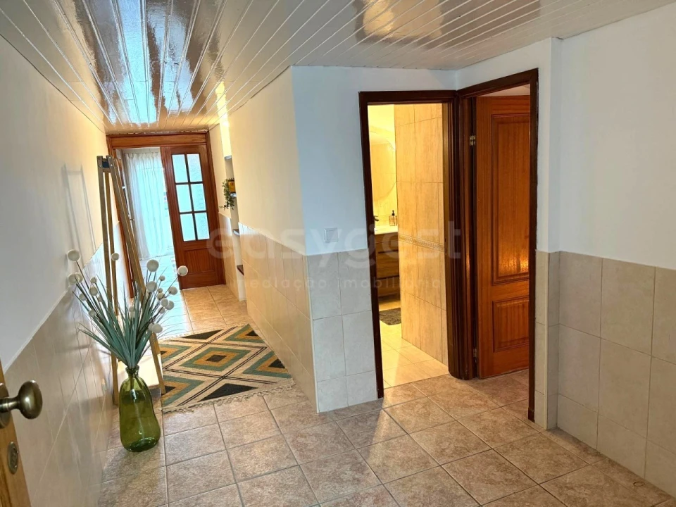 Apartamento T4 para Venda em Abraveses Foto 13