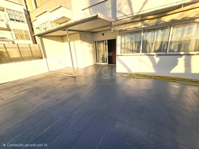 Apartamento T4 para Venda em Abraveses Foto 17