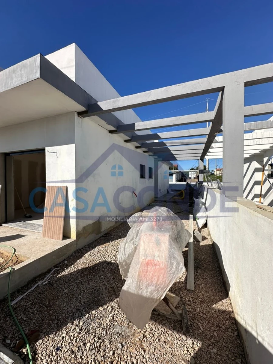 Moradia T3 para Venda em Fernao Ferro Foto 6