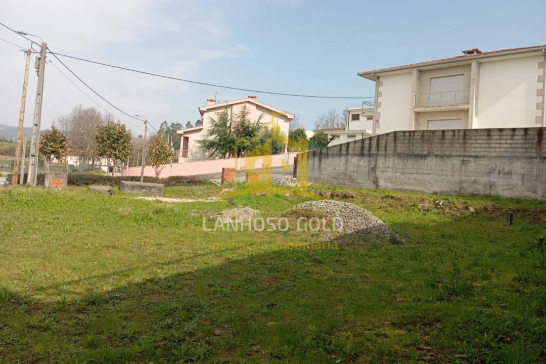 Terreno para Venda em Souto Santa Maria, Souto São Salvador e Gondomar Foto 1