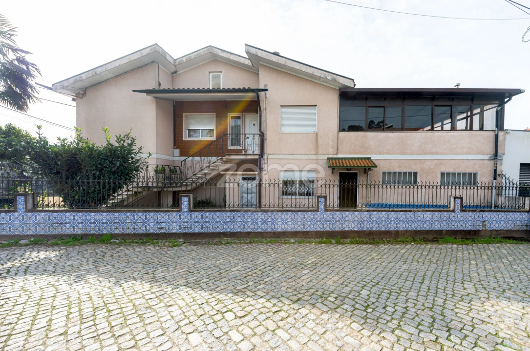 Moradia T7 para Venda em Campo e Sobrado Foto 3