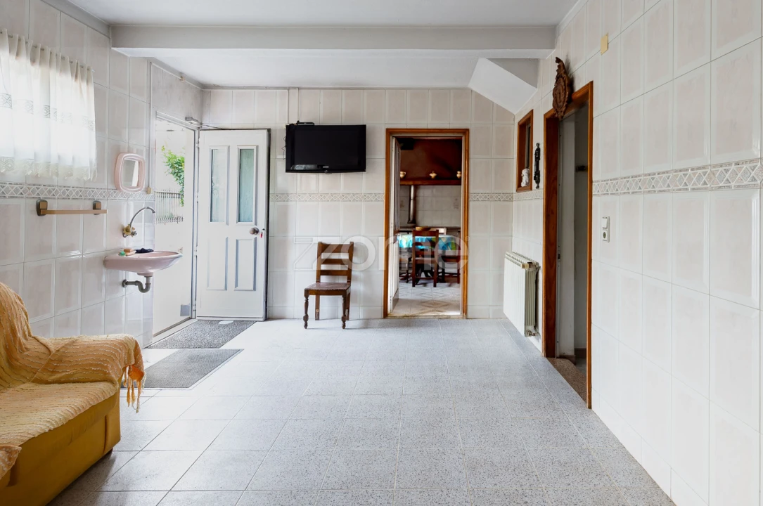 Moradia T7 para Venda em Campo e Sobrado Foto 10