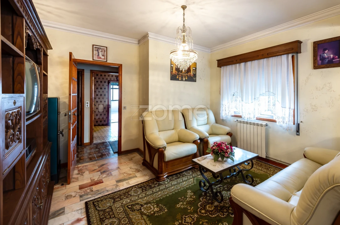 Moradia T7 para Venda em Campo e Sobrado Foto 19