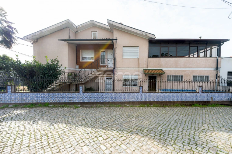 Moradia T7 para Venda em Campo e Sobrado Foto 3