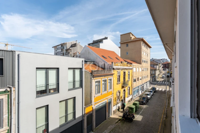 Apartamento T2 para Arrendamento em Cedofeita, Santo Ildefonso, Sé, Miragaia, São Nicolau e Vitória Foto 16
