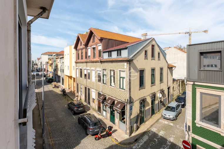 Apartamento T2 para Arrendamento em Cedofeita, Santo Ildefonso, Sé, Miragaia, São Nicolau e Vitória Foto 17