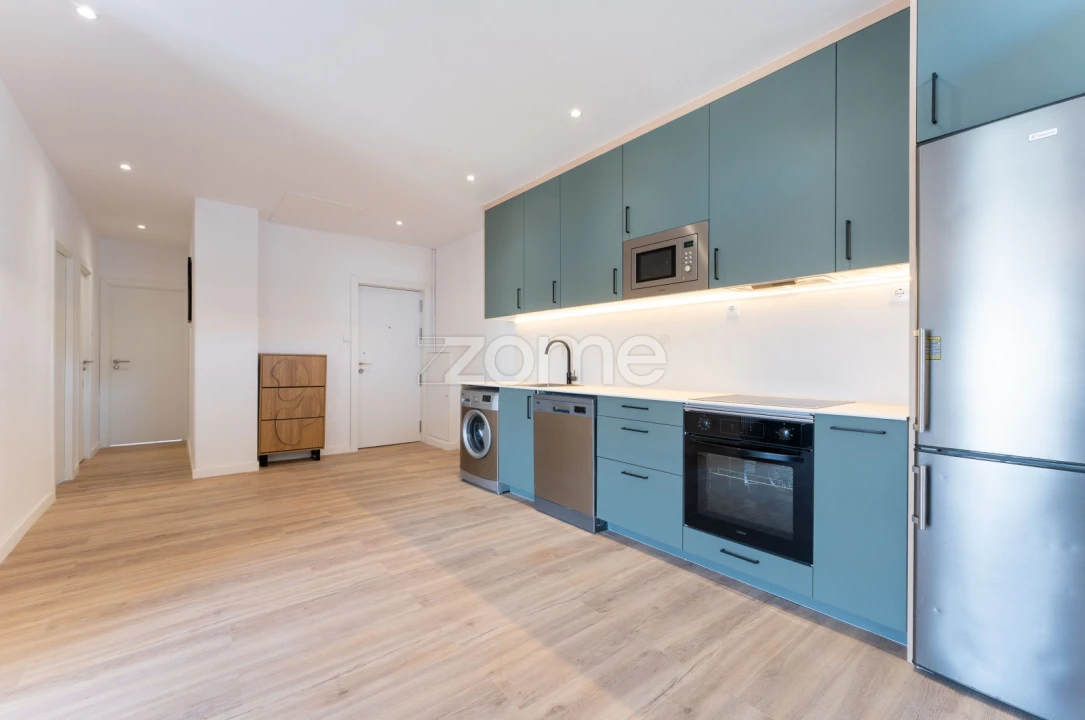 Apartamento T2 para Arrendamento em Cedofeita, Santo Ildefonso, Sé, Miragaia, São Nicolau e Vitória Foto 2