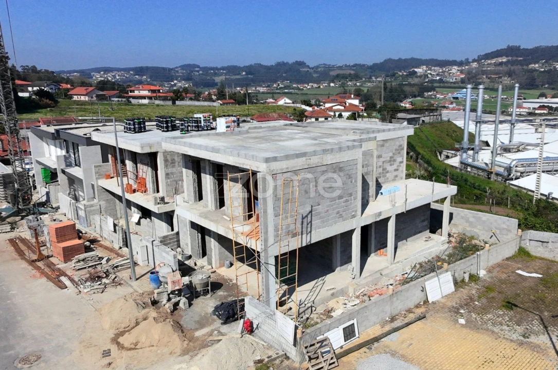 Moradia T3 para Venda em Vale (São Cosme), Telhado e Portela Foto 11