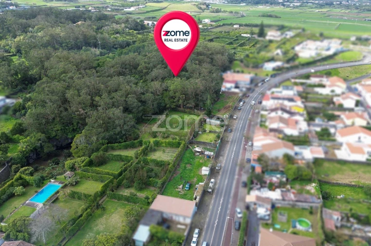 Terreno para Venda em Rabo de Peixe Foto 2