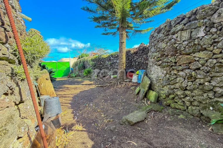 Terreno para Venda em Rabo de Peixe