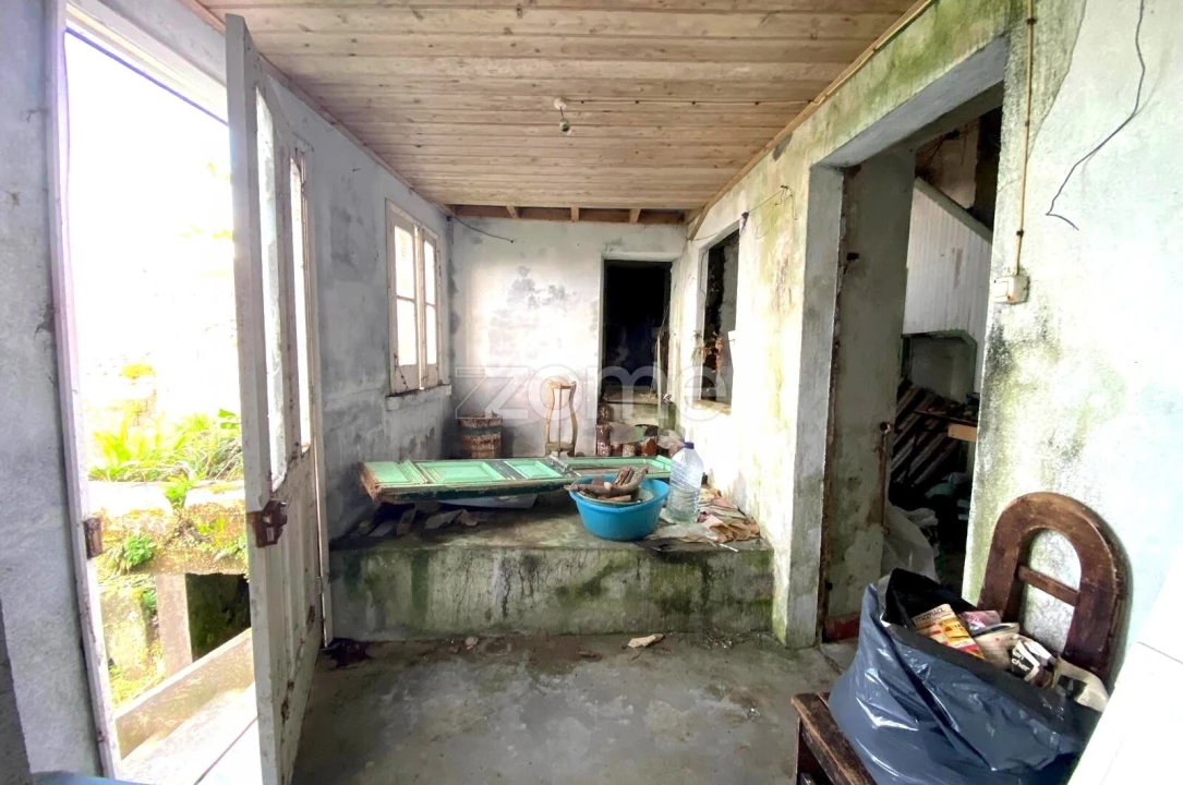 Moradia T2 para Venda em Povoação Foto 8