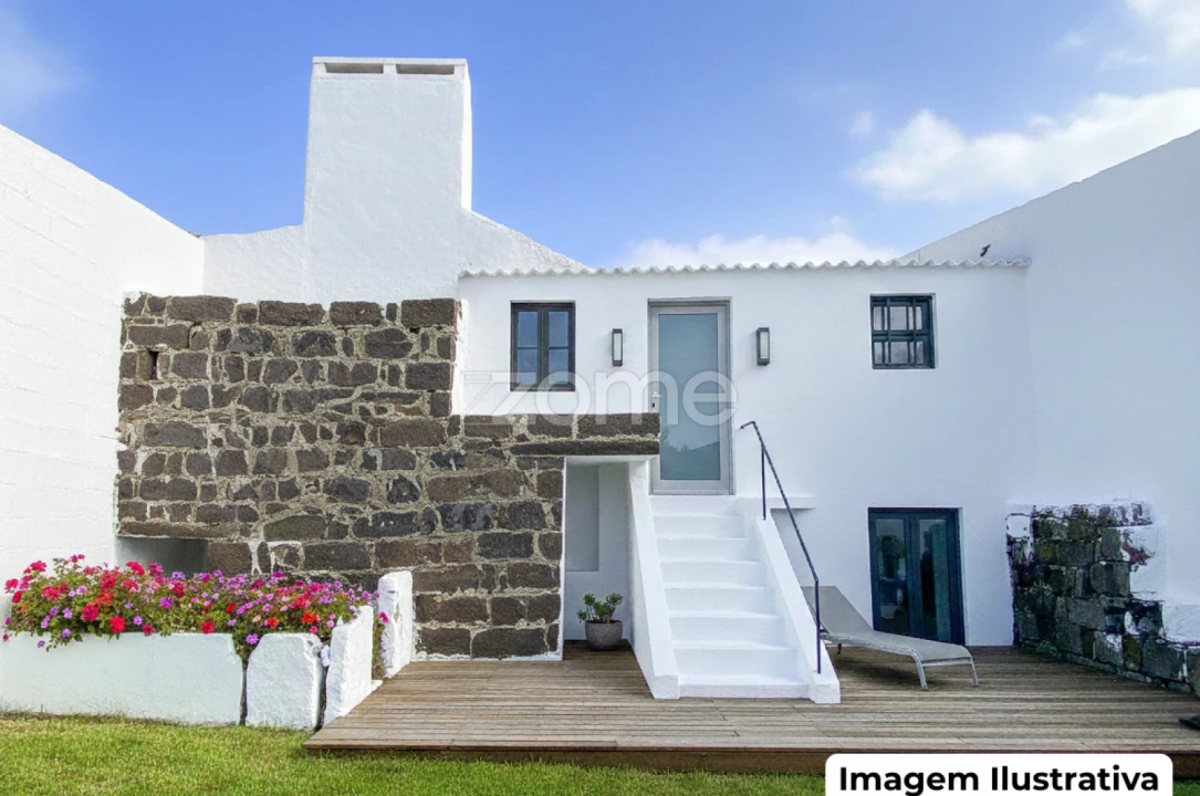 Moradia T2 para Venda em Povoação Foto 13