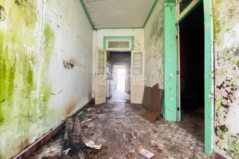 Moradia T2 para Venda em Povoação Foto 4