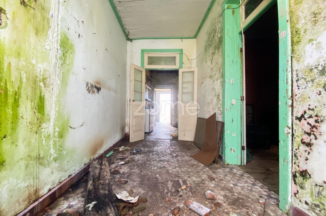 Moradia T2 para Venda em Povoação Foto 4