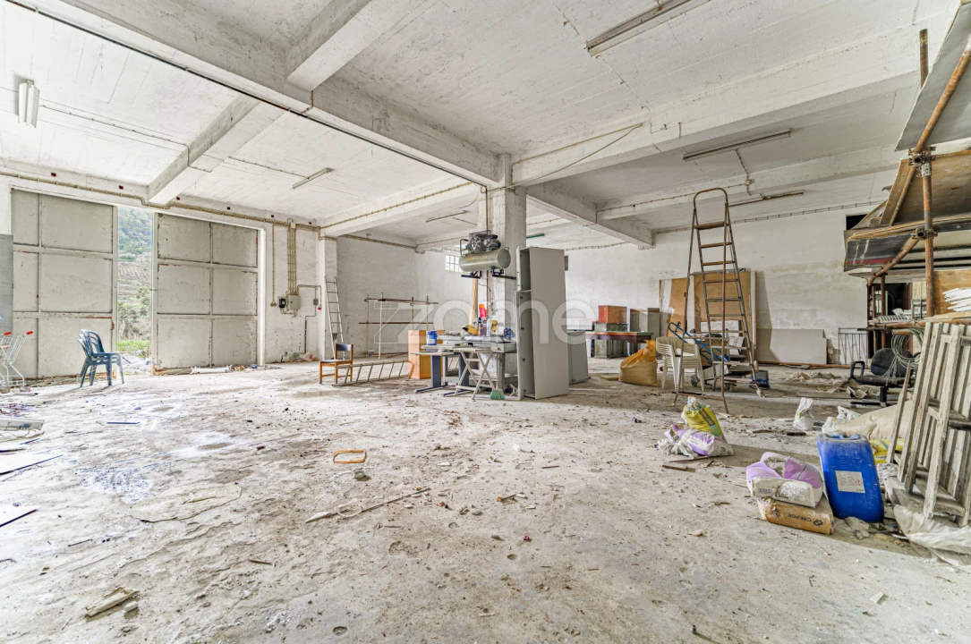 Terreno Comércio / Armazém para Venda em Alverca do Ribatejo e Sobralinho Foto 8