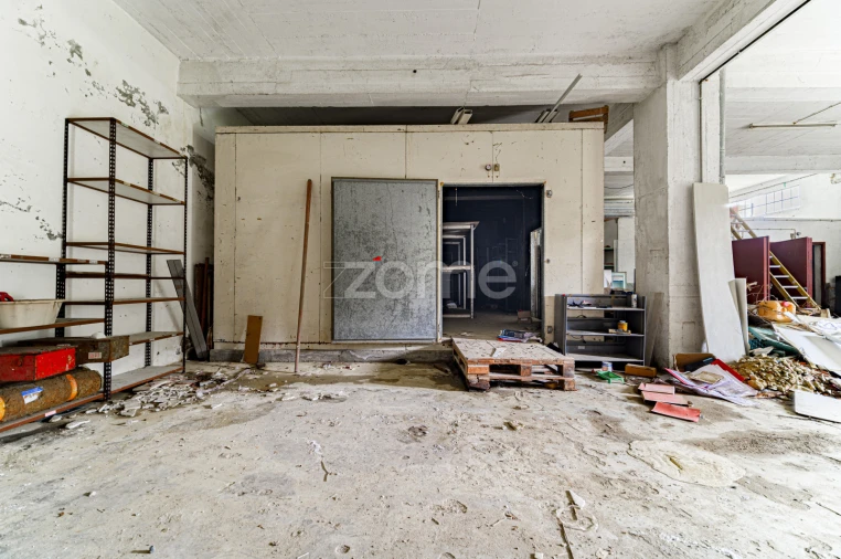 Terreno Comércio / Armazém para Venda em Alverca do Ribatejo e Sobralinho Foto 10